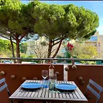 Charming Air-conditioned With Terrace & Parking 600 M From The Apartment