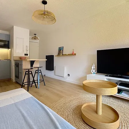 Apartment Charming Air-conditioned With Terrace & Parking 600 M From The